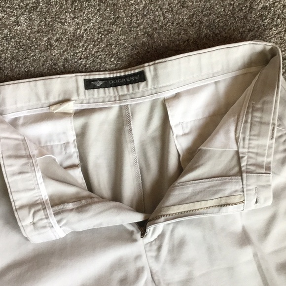 Cotton Dockers Signature Khakis - Picture 3 of 5